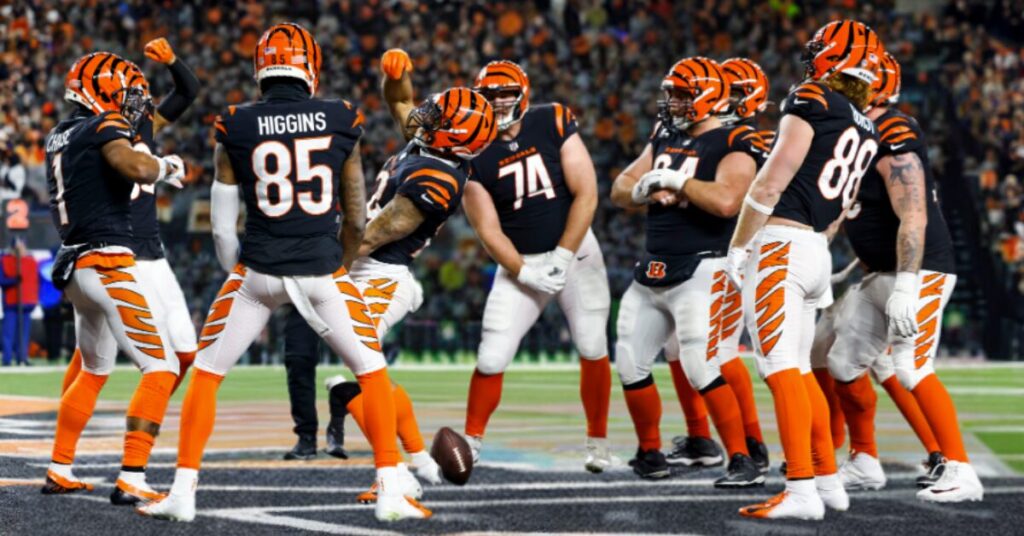 Find the best spot to watch Bengals game live with great atmosphere, multiple screens, and fantastic food and drink specials.